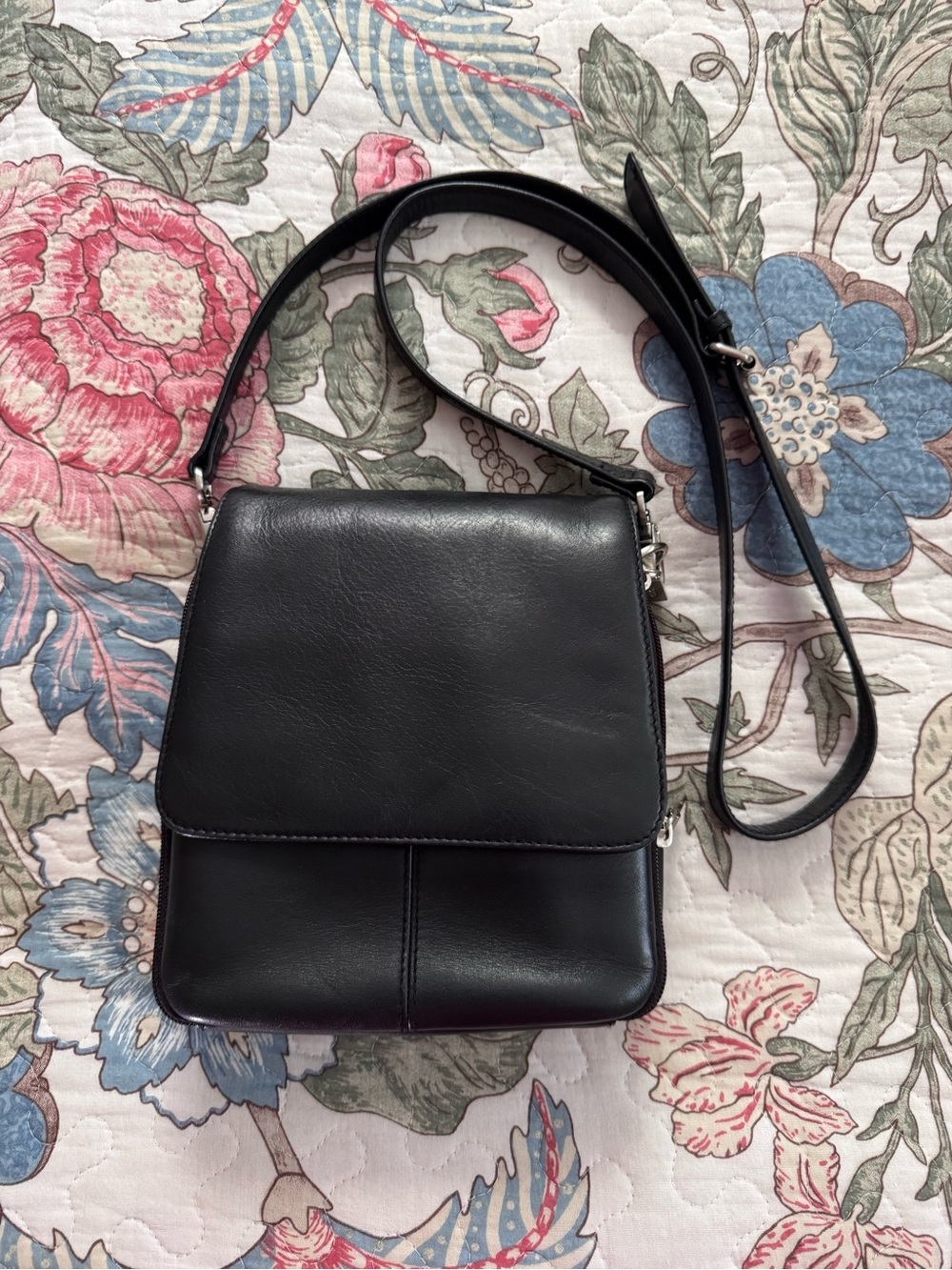 Vintage Hobo International Classic Black Leather Crossbody Bag